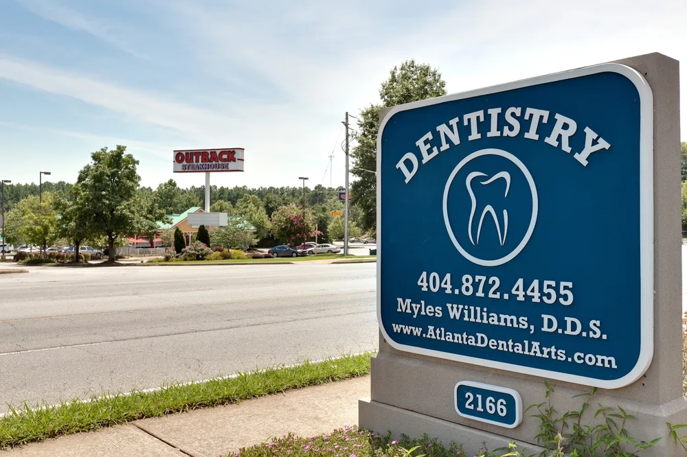 The Atlanta Dental Arts street sign at 2166 Lavista Rd NE